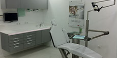 CLÍNICA DENTAL AVILÉS Y ROMÁN
